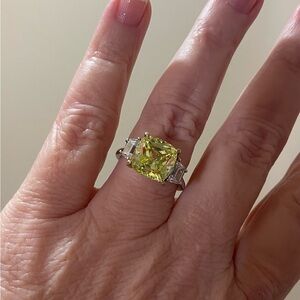 Diamonique Green Ring Sterling Silver Size 9